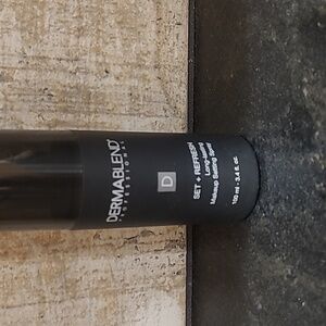 DERMABLEND Professional makeup setting spray